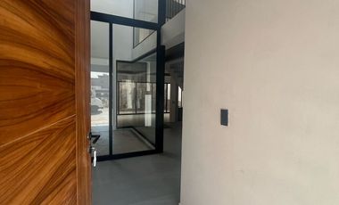 CASA RENTA  3 recamaras VillaMagna