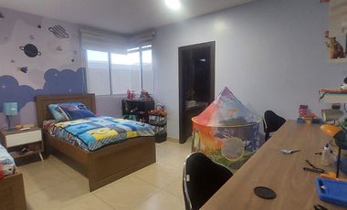 Isla Mocoli, Vendo Hermosa Casa Dividida en 2 Departamentos