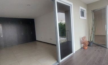 Isla Mocoli, Vendo Hermosa Casa Dividida en 2 Departamentos