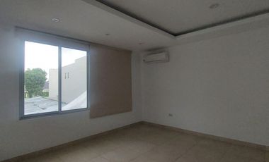 Isla Mocoli, Vendo Hermosa Casa Dividida en 2 Departamentos