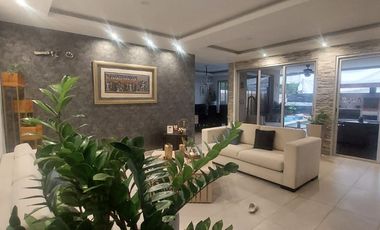 Isla Mocoli, Vendo Hermosa Casa Dividida en 2 Departamentos