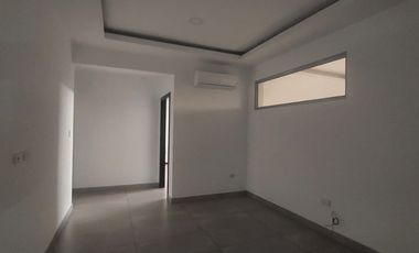 Isla Mocoli, Vendo Hermosa Casa Dividida en 2 Departamentos