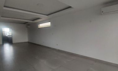 Isla Mocoli, Vendo Hermosa Casa Dividida en 2 Departamentos