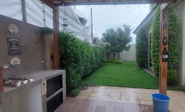 Isla Mocoli, Vendo Hermosa Casa Dividida en 2 Departamentos