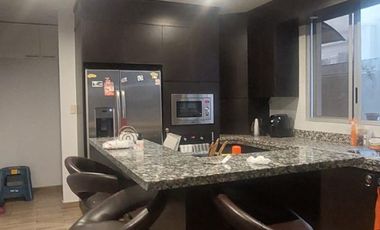 Isla Mocoli, Vendo Hermosa Casa Dividida en 2 Departamentos