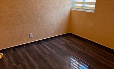 SE RENTA CASA CON LOCAL COMERCIAL, EN VIVEROS DE LA LOMA, TLALNEPANTLA (FRENTE MUNDO E)