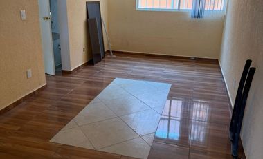 SE RENTA CASA CON LOCAL COMERCIAL, EN VIVEROS DE LA LOMA, TLALNEPANTLA (FRENTE MUNDO E)