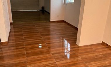 SE RENTA CASA CON LOCAL COMERCIAL, EN VIVEROS DE LA LOMA, TLALNEPANTLA (FRENTE MUNDO E)