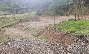 HERMOSO TERRENO CON EXCELENTE VISTA EN TARQUI