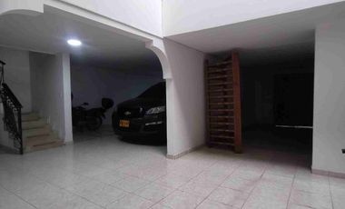 ARRIENDO CASA GRANDE EN CARTAGO LA ISLETA
