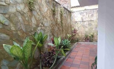 ARRIENDO CASA GRANDE EN CARTAGO LA ISLETA