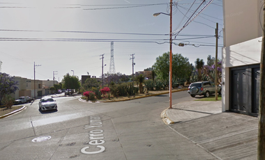 ¡¡¡ CASA EN REMATE BANCARIO EN LOMAS 4TA SECCION , SAN LUIS POTOSI!!!