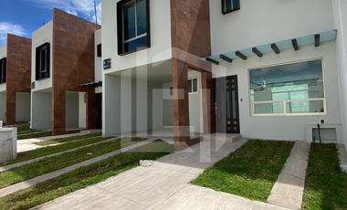 ▪️CASA acabados semi residenciales, en Privada a una cuadra de la carretera Pachuca-Tulancingo.