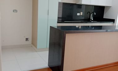 SE VENDE DEPARTAMENTO EN PRIMER PISO 135 M2 LINCE