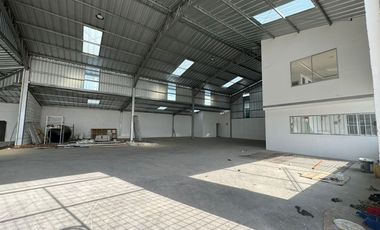 RENTO LOCAL EN PLAZA COMERCIAL EN RUTA VIVA 600M2