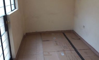EXCELENTE LOCAL  COMERCIAL  Y/O INDUSTRIAL EN GAMARRA, PRECIO NEGOCIABLE.