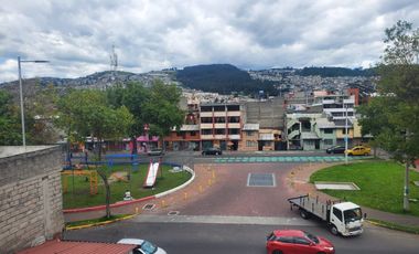 Casa Rentera en Venta al Sur de Quito Sobre la Av. Cardenal de la Torre