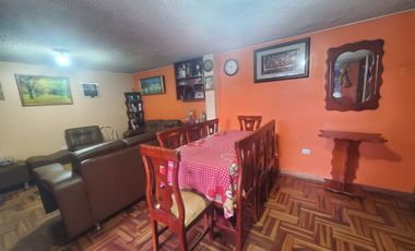Casa Rentera en Venta al Sur de Quito Sobre la Av. Cardenal de la Torre