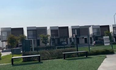 Casas Renta    EN Fraccionamiento Arezzo en Dominio Cumbres en García, Nuevo León
