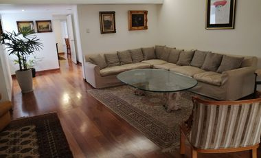 Alquilo precioso dúplex de 349 m2, 4 Dorm y 3 cocheras en Av Jacinto Lara