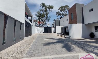 Casa Nueva en Venta en Col Miraval,Cuernavaca Morelos.