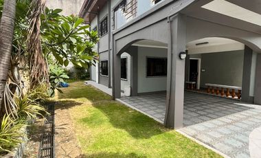 PRIME LOCATION 6 BEDROOM HOUSE in DONA ROSARIO Village in Mandaue City