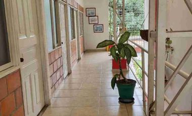 ARRIENDO  CASA GRANDE EN CARTAGO