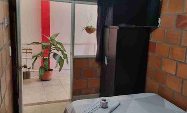 ARRIENDO  CASA GRANDE EN CARTAGO