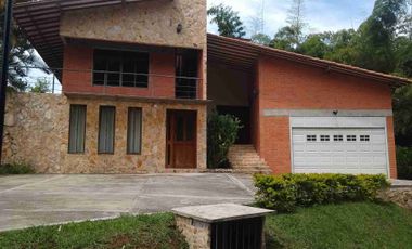 ARRIENDO  CONDOMINIO EN CERRITOS PEREIRA