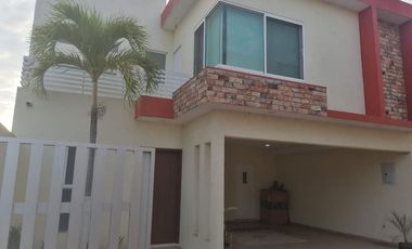Hermosa  Casa Lomas Residencial con Alberca
