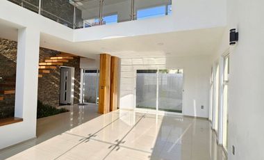 Casa en Venta Conjunto Real de Arcos en la Zona Dorada de Metepec