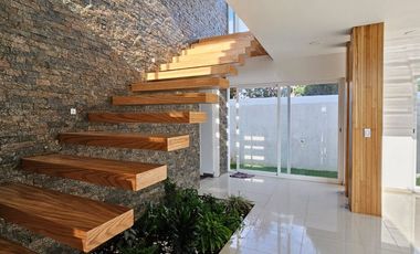 Casa en Venta Conjunto Real de Arcos en la Zona Dorada de Metepec