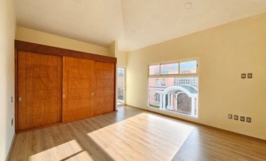 Casa en Venta Conjunto Real de Arcos en la Zona Dorada de Metepec