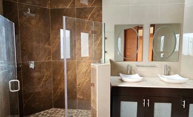 Casa en Venta Conjunto Real de Arcos en la Zona Dorada de Metepec