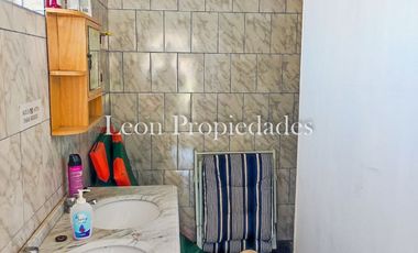 Leon Propiedades vende parcela con gran piscina olímpica y quincho en sector El Ajial, Curacavi.