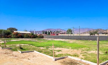 Leon Propiedades vende parcela con gran piscina olímpica y quincho en sector El Ajial, Curacavi.