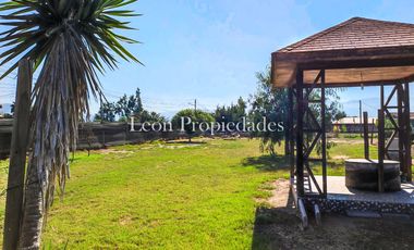 Leon Propiedades vende parcela con gran piscina olímpica y quincho en sector El Ajial, Curacavi.