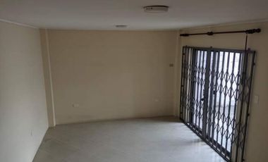 Alquilo casa en Ceibos Norte