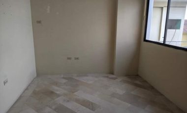 Alquilo casa en Ceibos Norte