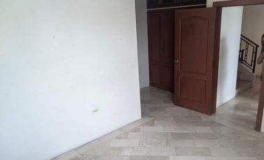 Alquilo casa en Ceibos Norte
