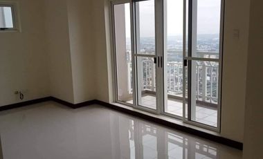 PENTHOUSE 2 BEDROOM CORNER UNIT LUMIERE RESIDENCES BY DMCI HOMES WITH BALCONY UNFURNISHED CAPITAL COMMONS PASIG ORTIGAS BGC