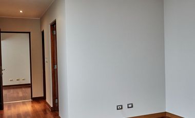 Impecable flat con balcón, vista exterior a Parque Bella Luz, Chacarilla, Surco