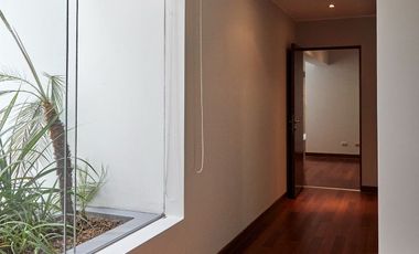 Impecable flat con balcón, vista exterior a Parque Bella Luz, Chacarilla, Surco