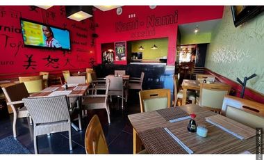Se vende restaurante con traspaso en Bosque Real