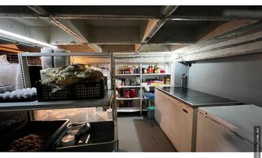 Se vende restaurante con traspaso en Bosque Real