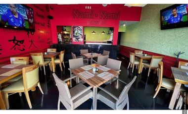 Se vende restaurante con traspaso en Bosque Real
