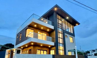 For Sale: Modern House and Lot with Mountain and City Lights View in Taytay