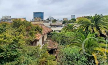 Departamento en edificio Lord Cochrane