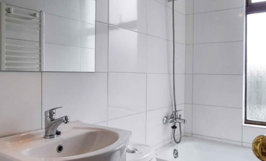 Departamento en edificio Lord Cochrane