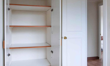 Departamento en edificio Lord Cochrane